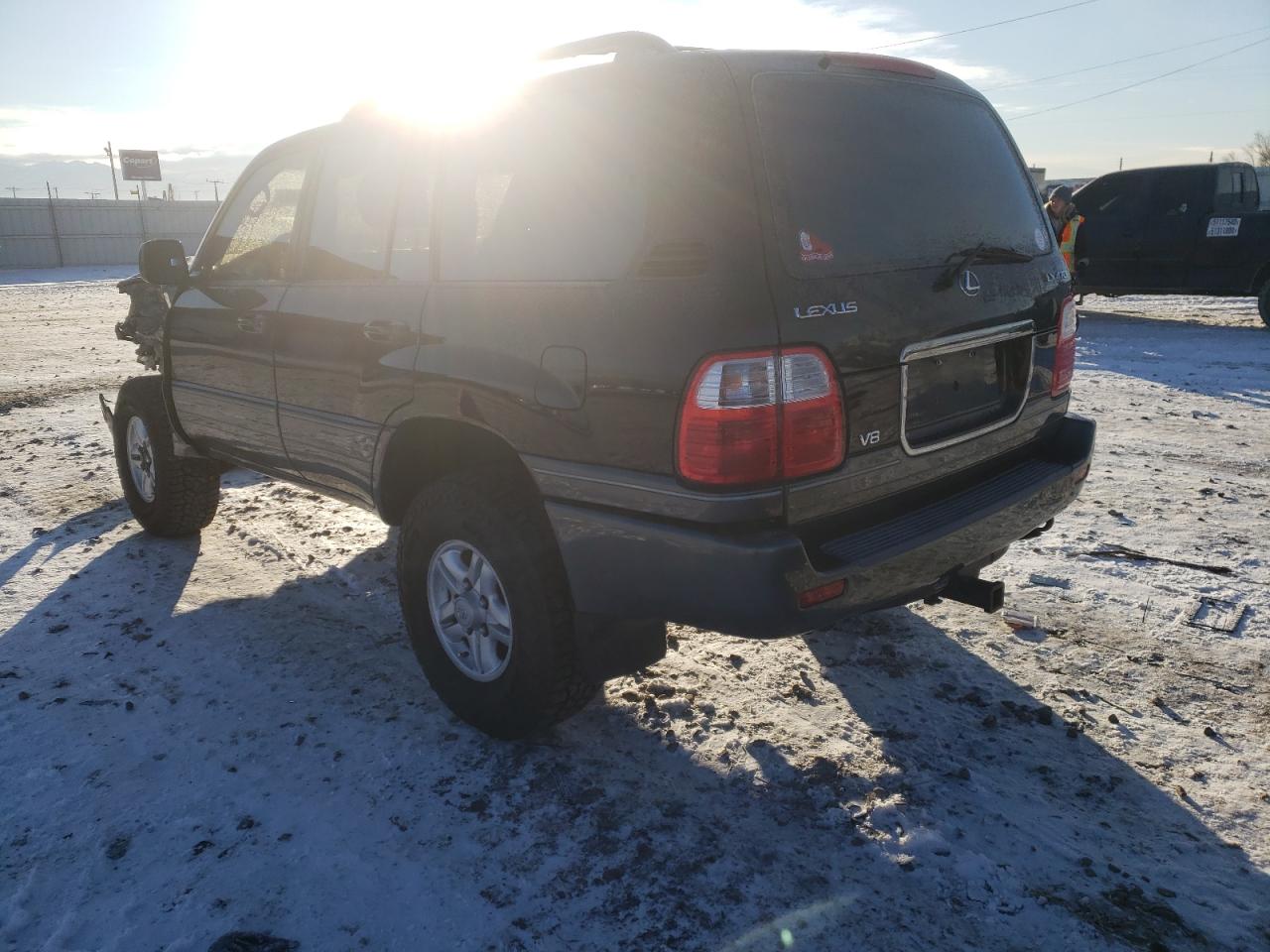 Photo 3 from auction – 2000 LEXUS LX 470 with VIN JT6HT00W9Y0120851