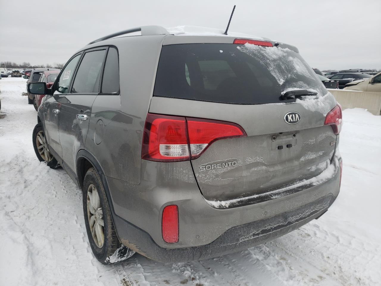 Photo 3 from auction – 2015 KIA SORENTO LX with VIN 5XYKT4A75FG585972