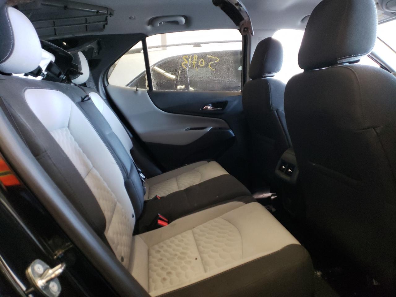 Photo 6 from auction – 2018 CHEVROLET EQUINOX LT with VIN 2GNAXTEX3J6227982