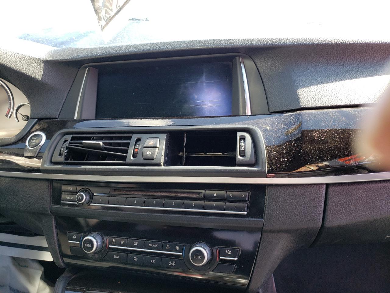 Photo 9 from auction – 2014 BMW 528 I with VIN WBA5A5C59ED505796