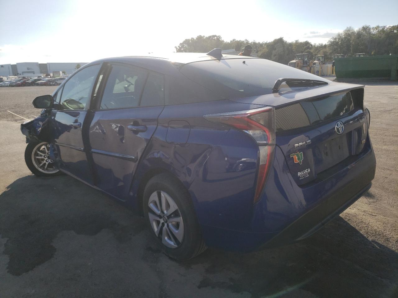 Photo 3 from auction – 2016 TOYOTA PRIUS with VIN JTDKARFU0G3526920