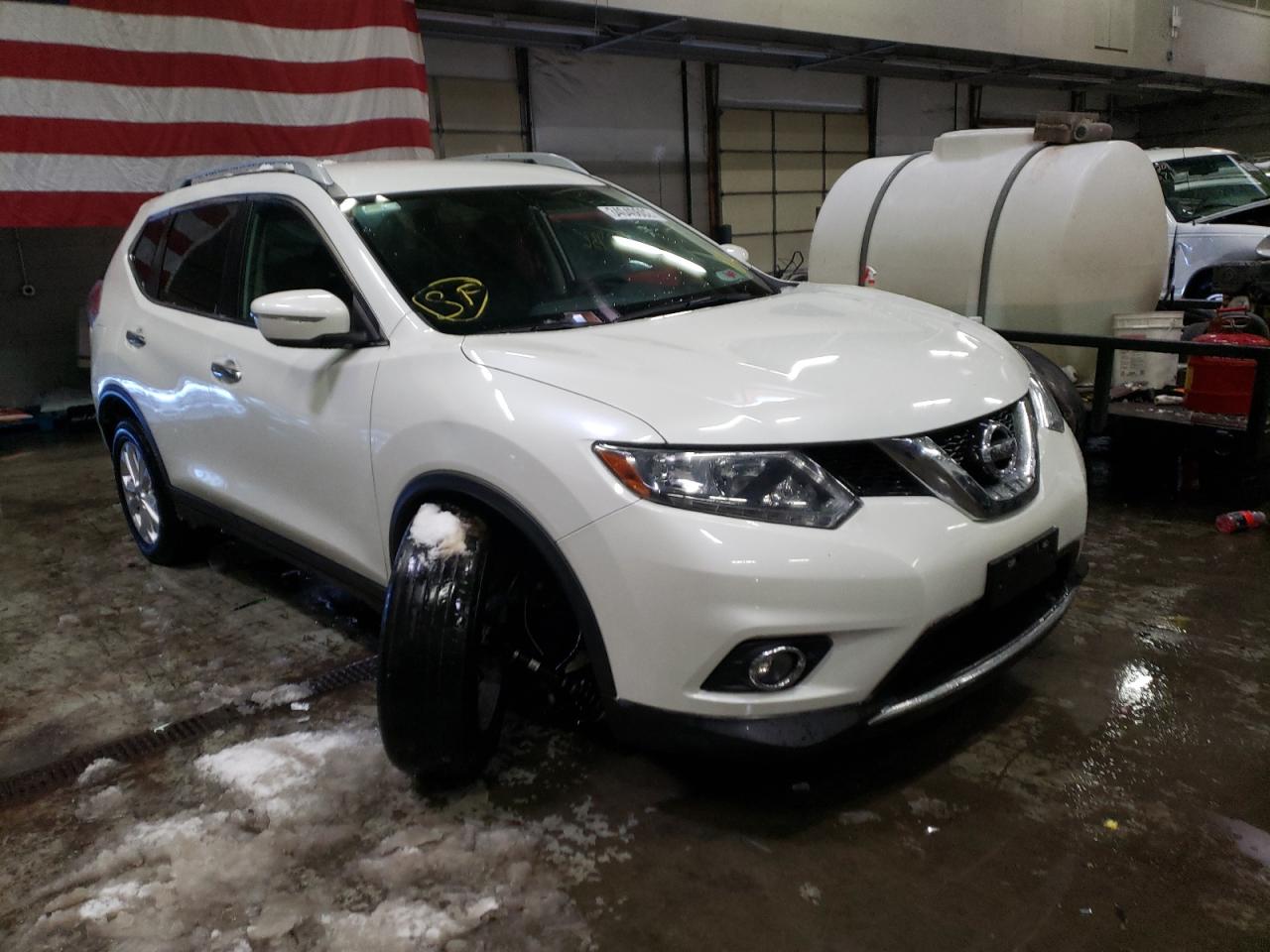 NISSAN ROGUE S 2015 with VIN 5N1AT2MK3FC915060 - Photo from auction