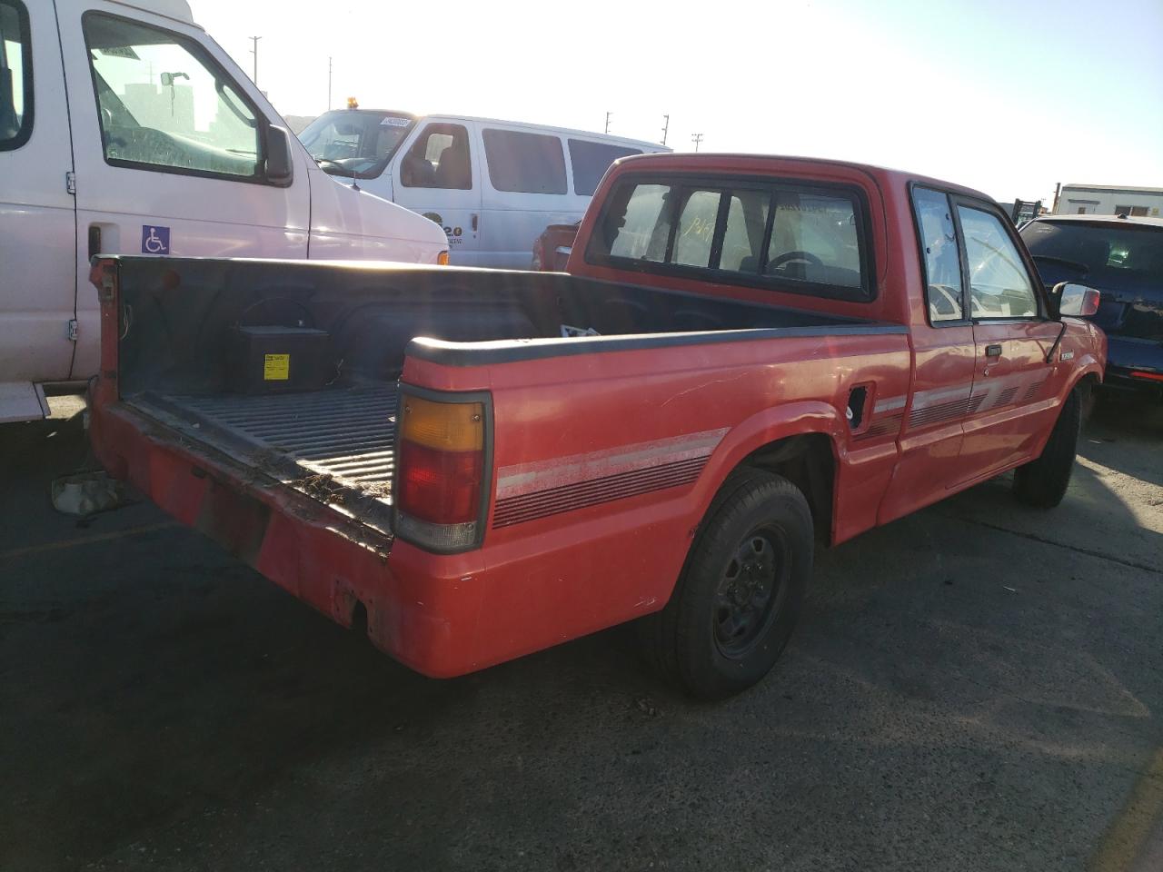 Photo 4 from auction – 1991 MAZDA B2600 CAB with VIN JM2UF3147M0155472