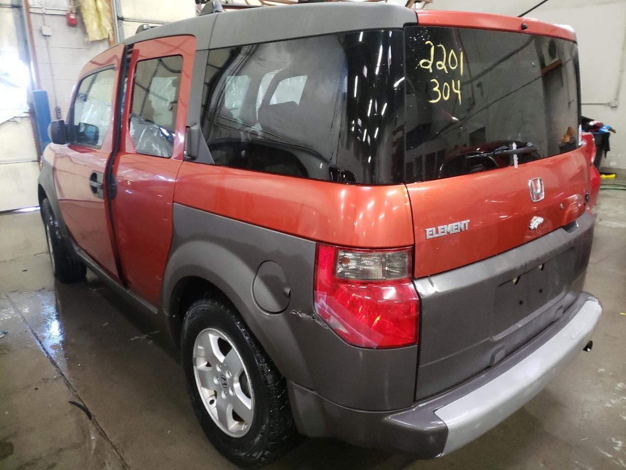 Photo 3 from auction – 2003 HONDA ELEMENT EX with VIN 5J6YH28553L023536