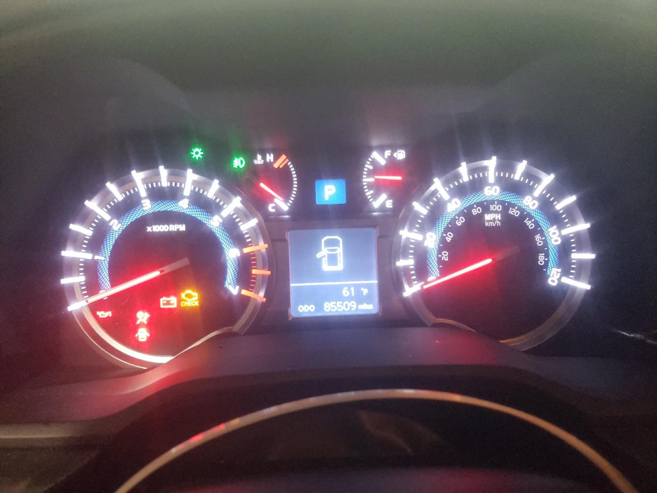 Photo 8 from auction – 2019 TOYOTA 4RUNNER SR with VIN JTEBU5JR1K5658631