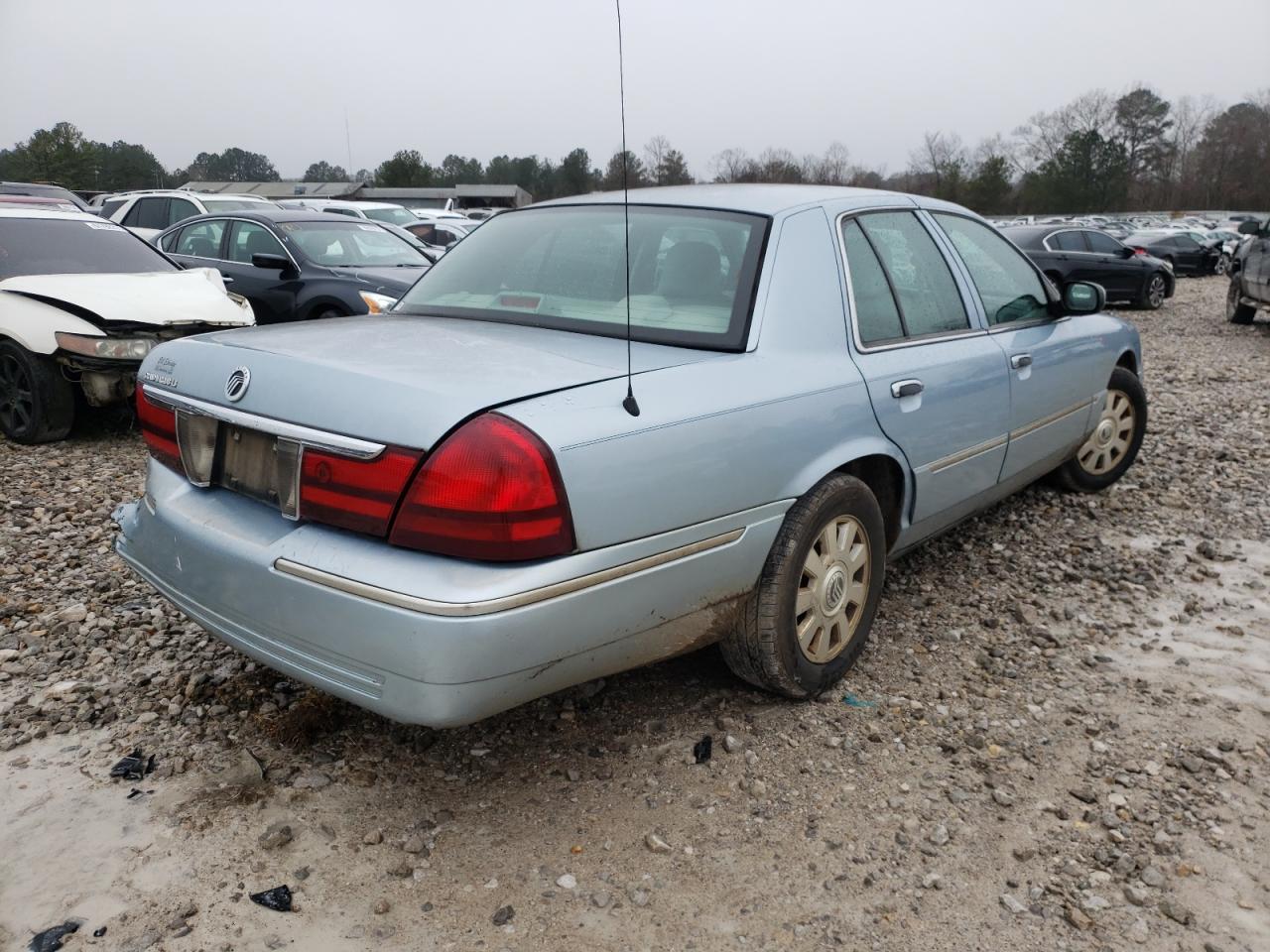 Photo 4 from auction – 2005 MERCURY GRAND MARQ with VIN 2MEFM75W55X660577