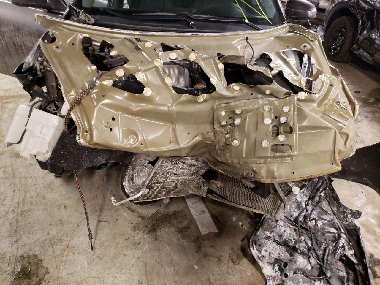 Photo 9 from auction – 2015 TOYOTA CAMRY LE with VIN 4T1BF1FK7FU104195