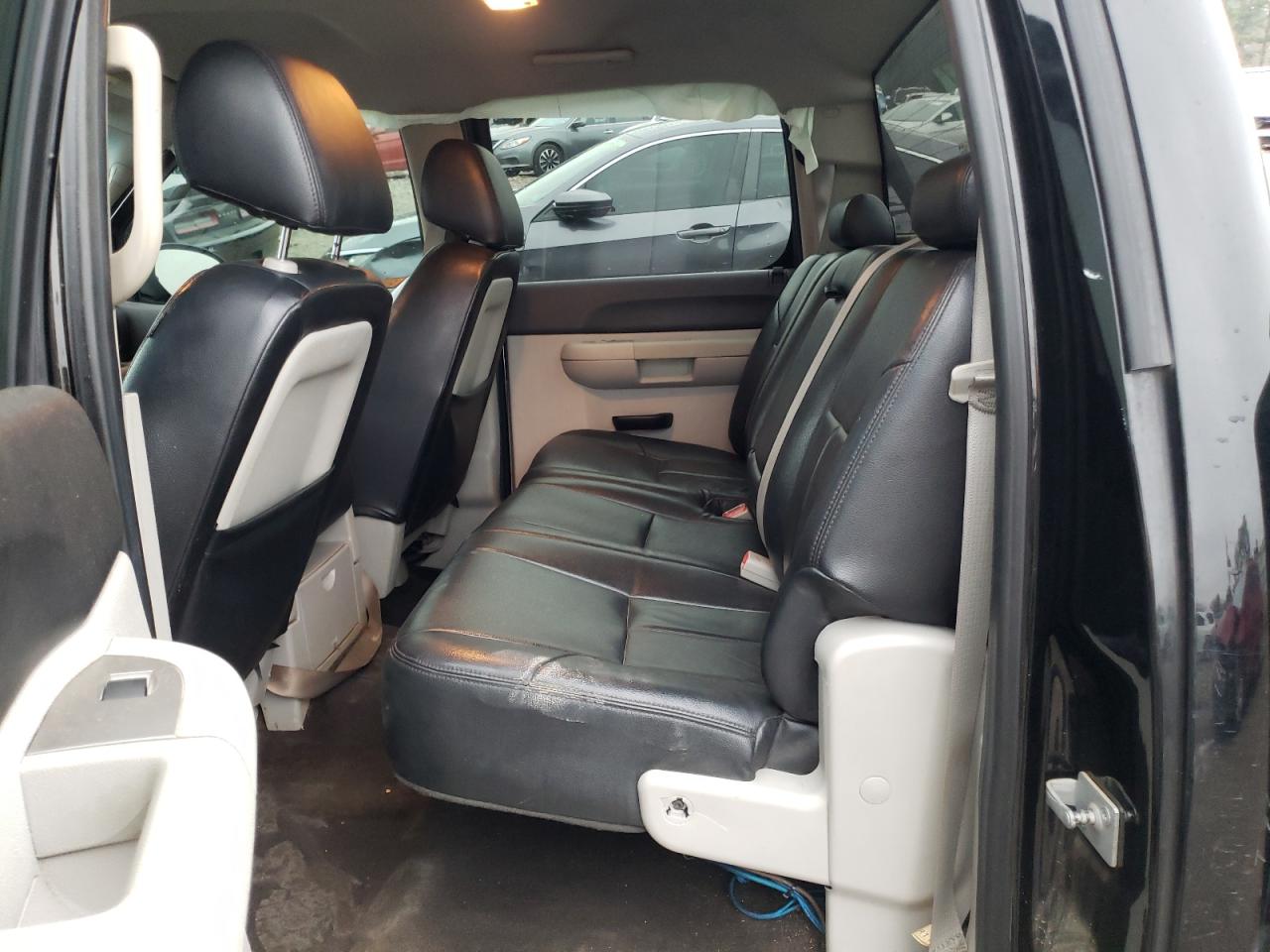 Photo 6 from auction – 2011 CHEVROLET SILVERADO with VIN 3GCPKSE3XBG358566