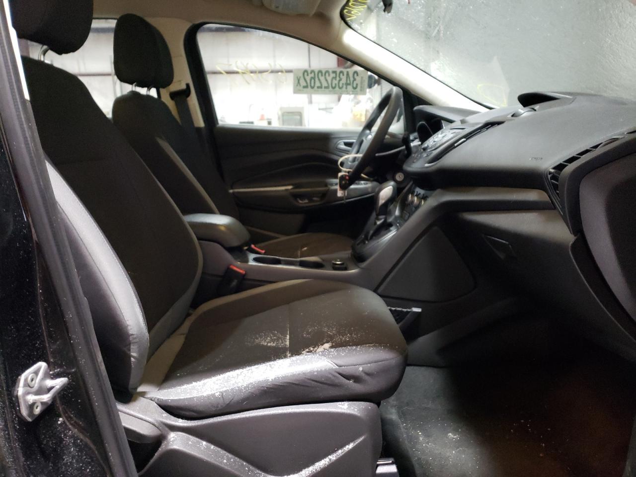 Photo 5 from auction – 2016 FORD ESCAPE S with VIN 1FMCU0F73GUC35156
