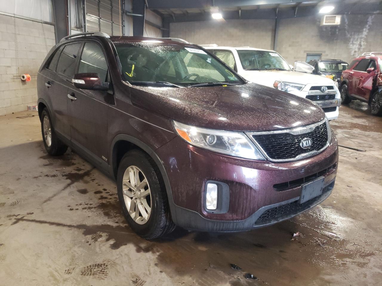 Photo 1 from auction – 2014 KIA SORENTO LX with VIN 5XYKTCA6XEG451023