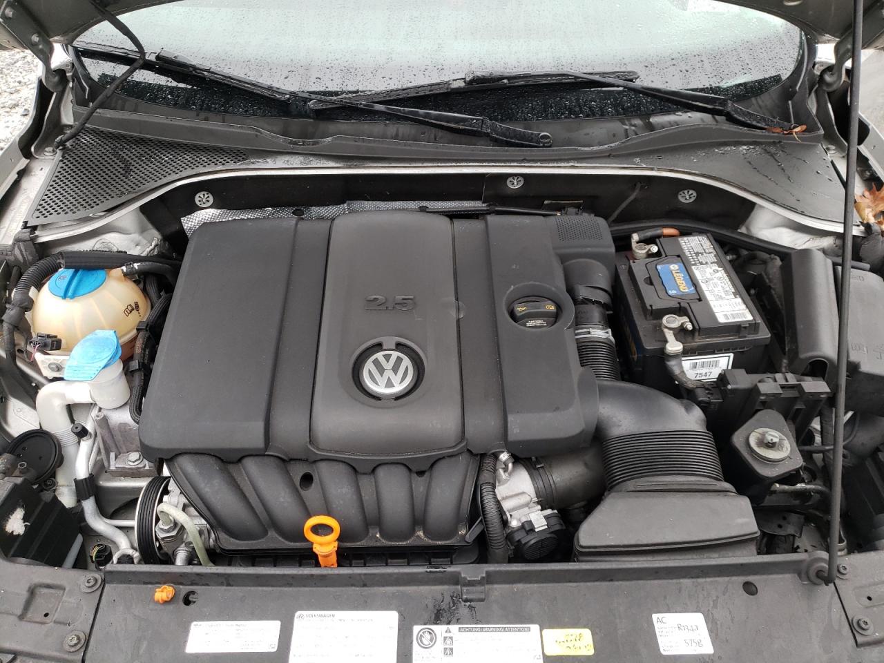 Photo 7 from auction – 2012 VOLKSWAGEN PASSAT SE with VIN 1VWBP7A31CC002913