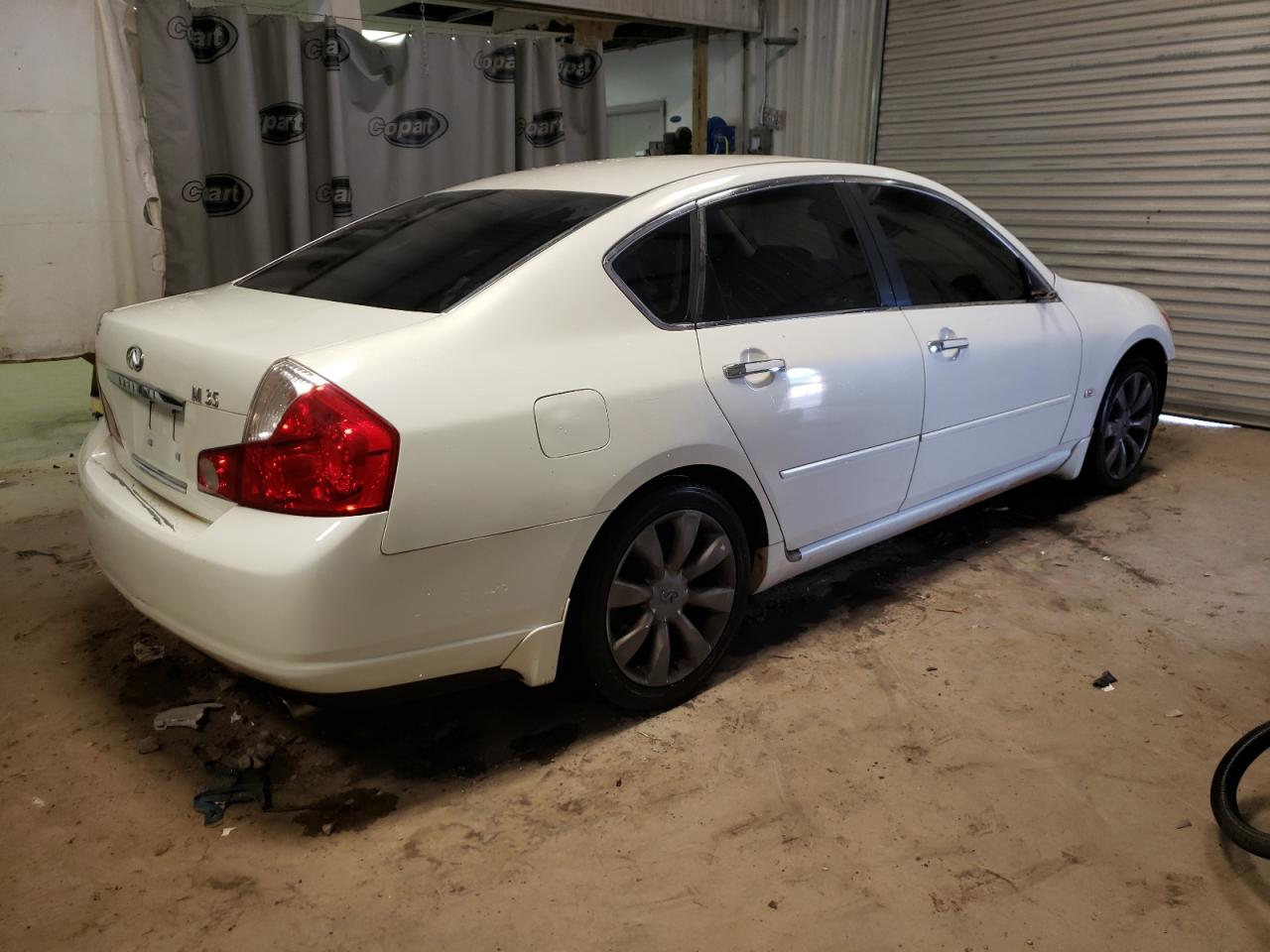 Photo 4 from auction – 2006 INFINITI M35 BASE with VIN JNKAY01E46M116583