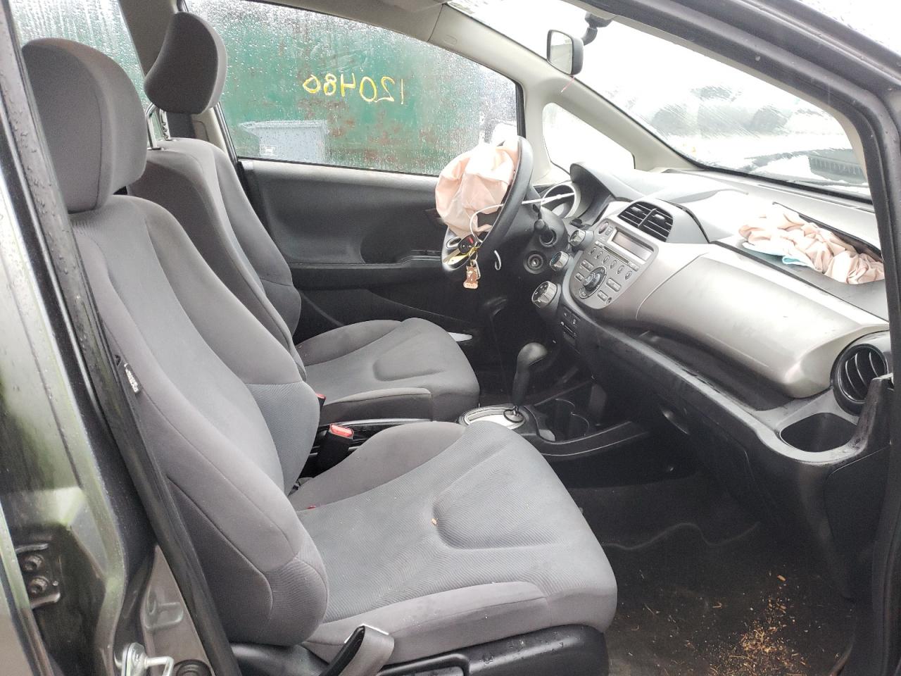 Photo 5 from auction – 2013 HONDA FIT with VIN JHMGE8H31DC063687