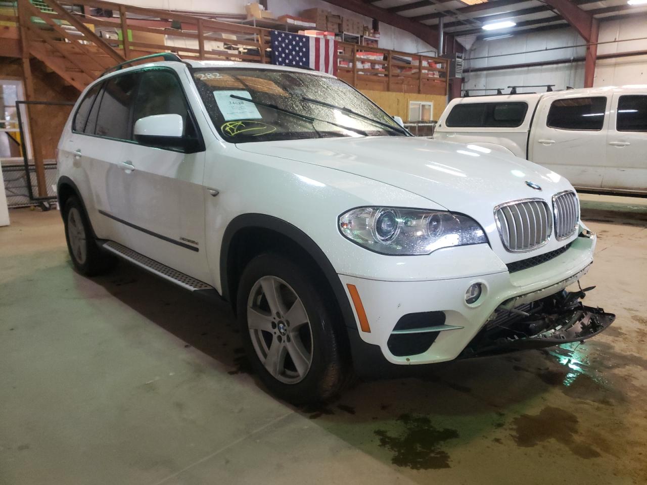BMW X5 XDRIVE3 2012 with VIN 5UXZW0C53CL674254 - Photo from auction
