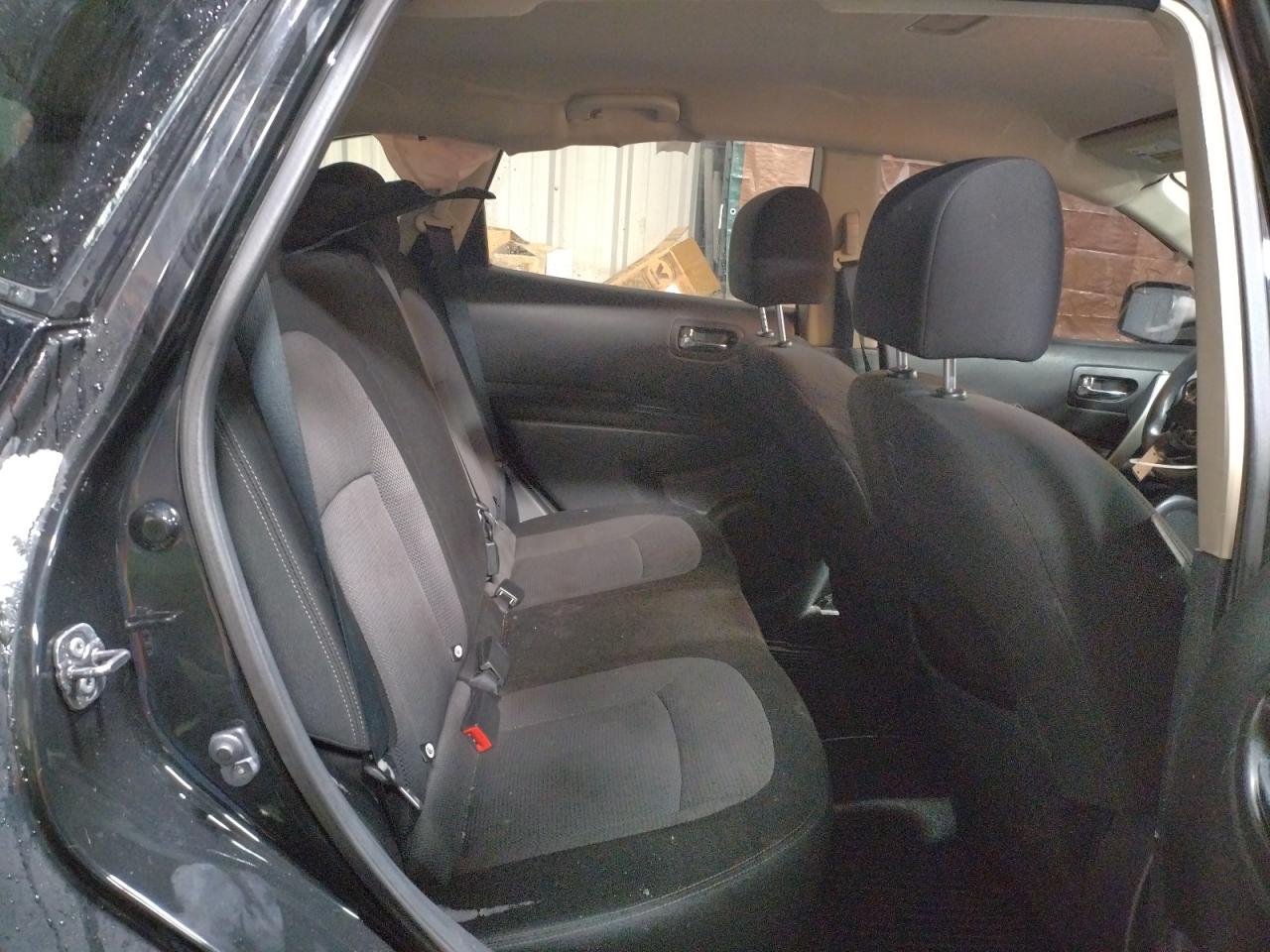 Photo 6 from auction – 2011 NISSAN ROGUE S with VIN JN8AS5MV2BW681431