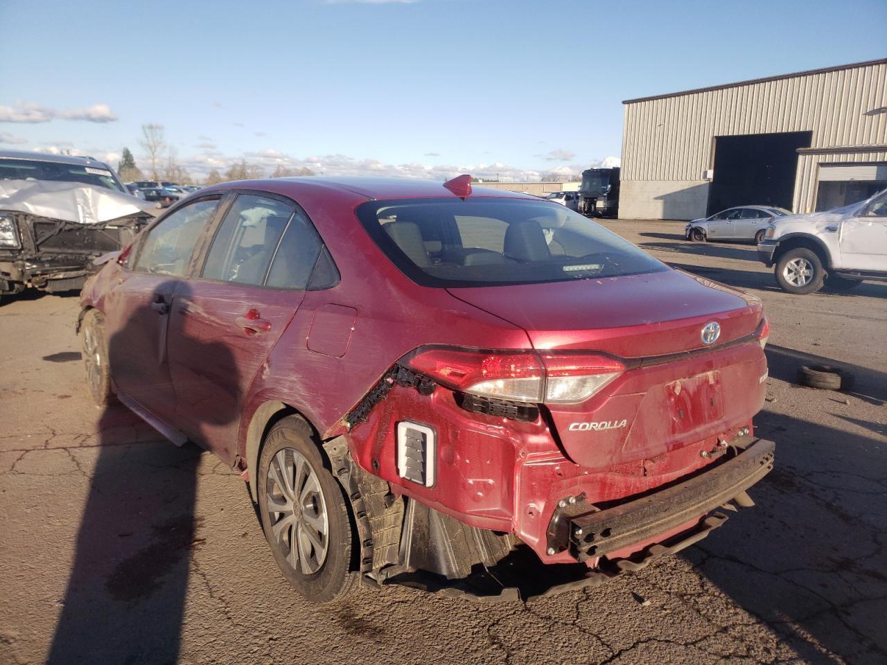 Photo 3 from auction – 2022 TOYOTA COROLLA LE with VIN JTDEAMDE3NJ040882