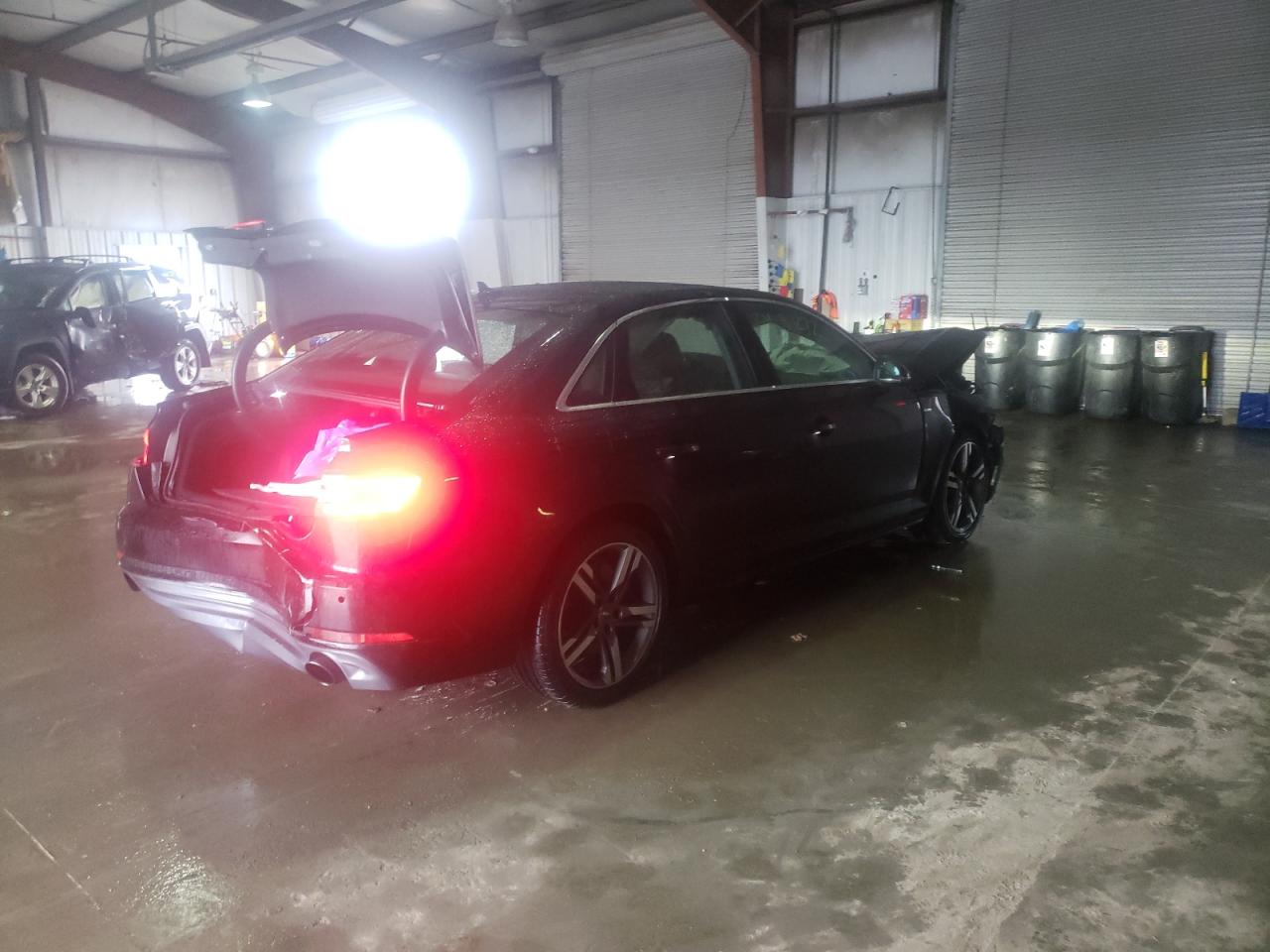 Photo 4 from auction – 2018 AUDI A4 PREMIUM with VIN WAUENAF47JA144435