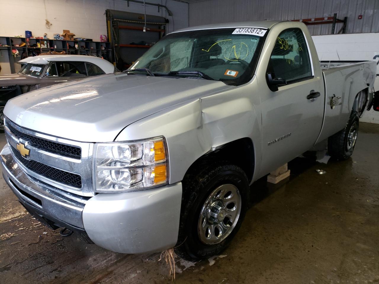 Photo 2 from auction – 2011 CHEVROLET SILVERADO with VIN 1GCNKPE02BZ152992