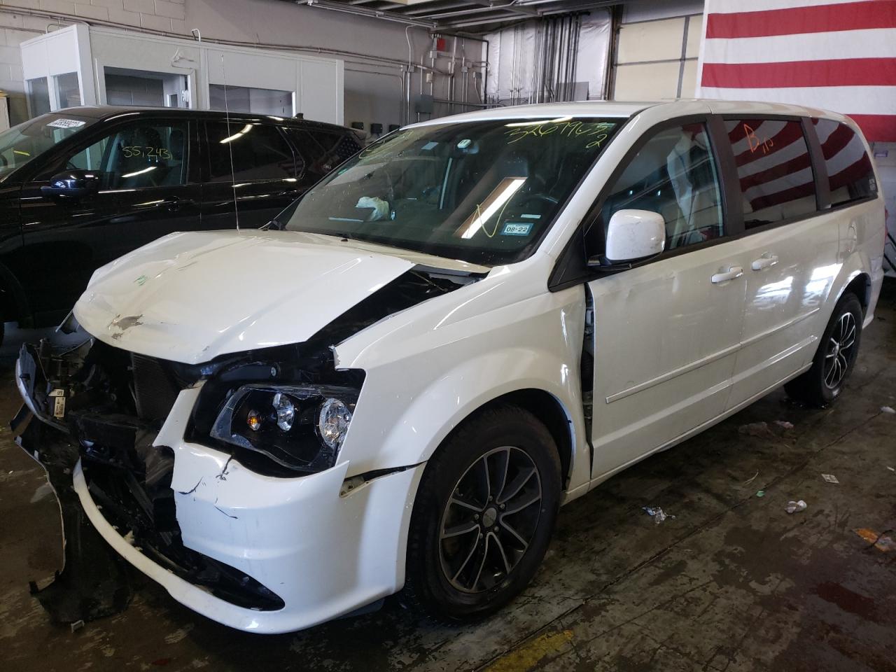 صورة رقم 2 من المزاد - 2017 DODGE GRAND CARA مع VIN 2C4RDGEG3HR767059