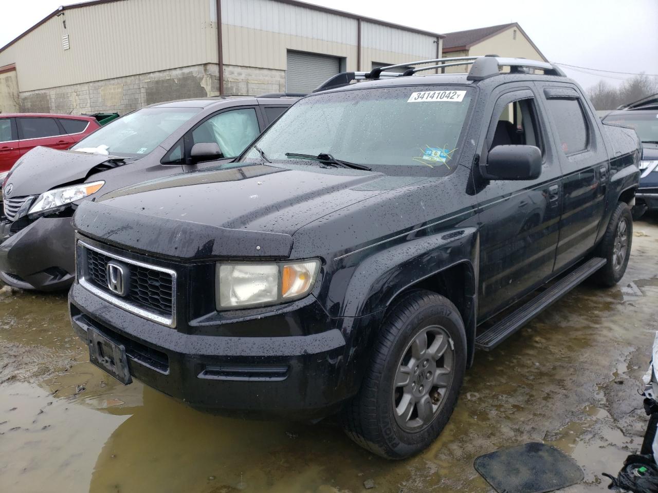 Photo 2 from auction – 2007 HONDA RIDGELINE with VIN 2HJYK16397H550044