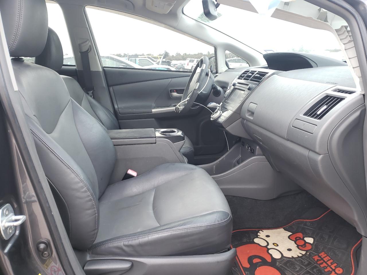 Photo 5 from auction – 2012 TOYOTA PRIUS V with VIN JTDZN3EU1C3082085