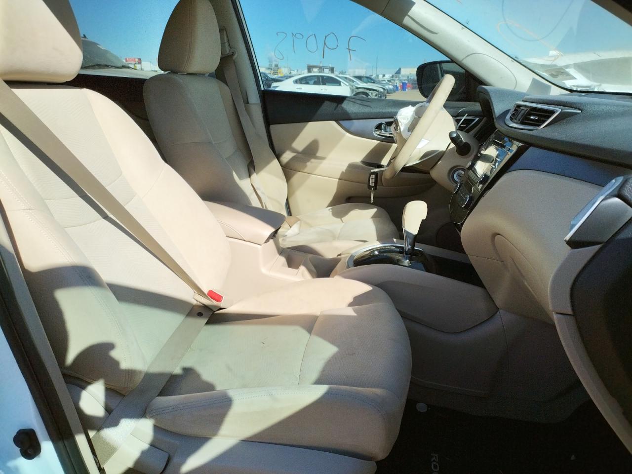 Photo 5 from auction – 2015 NISSAN ROGUE S with VIN KNMAT2MT6FP577806