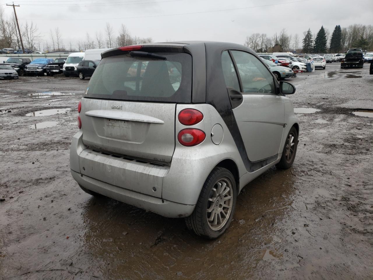 Photo 4 from auction – 2011 SMART FORTWO PUR with VIN WMEEJ3BA1BK445219