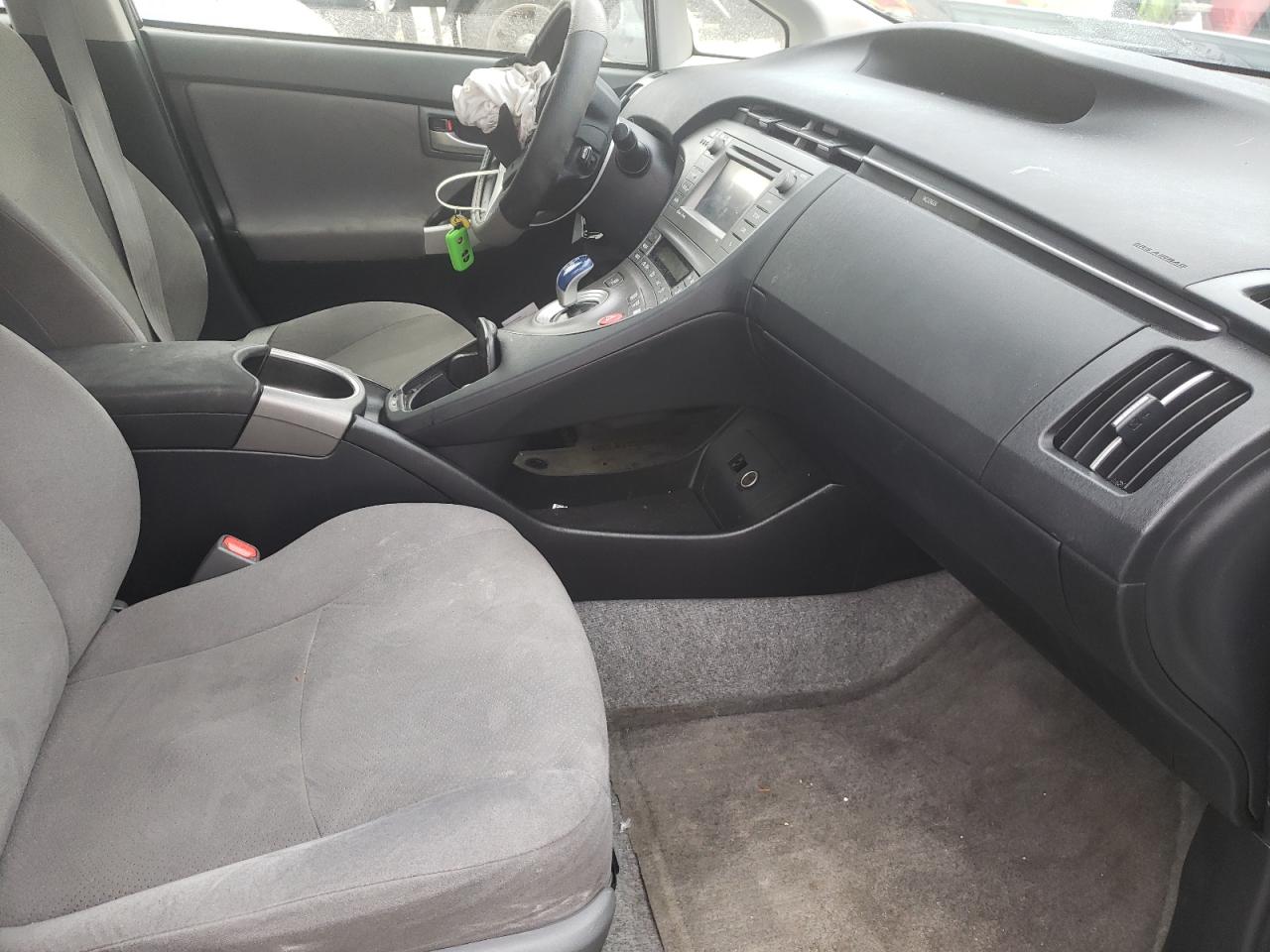 Photo 5 from auction – 2015 TOYOTA PRIUS with VIN JTDKN3DU6F0435901