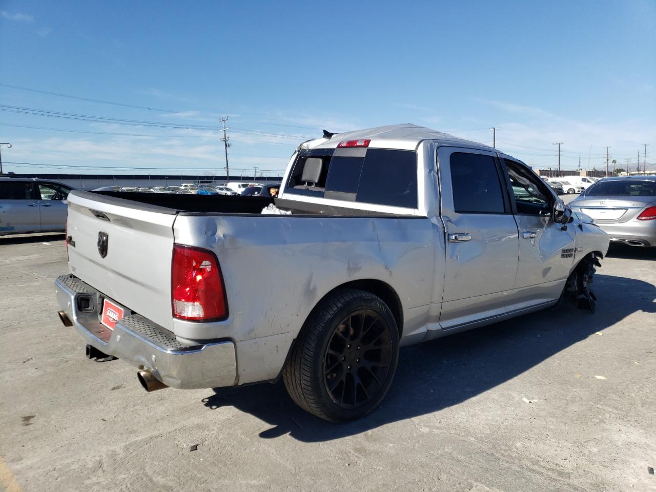 Photo 4 from auction – 2015 RAM 1500 SLT with VIN 1C6RR6LT4FS669432