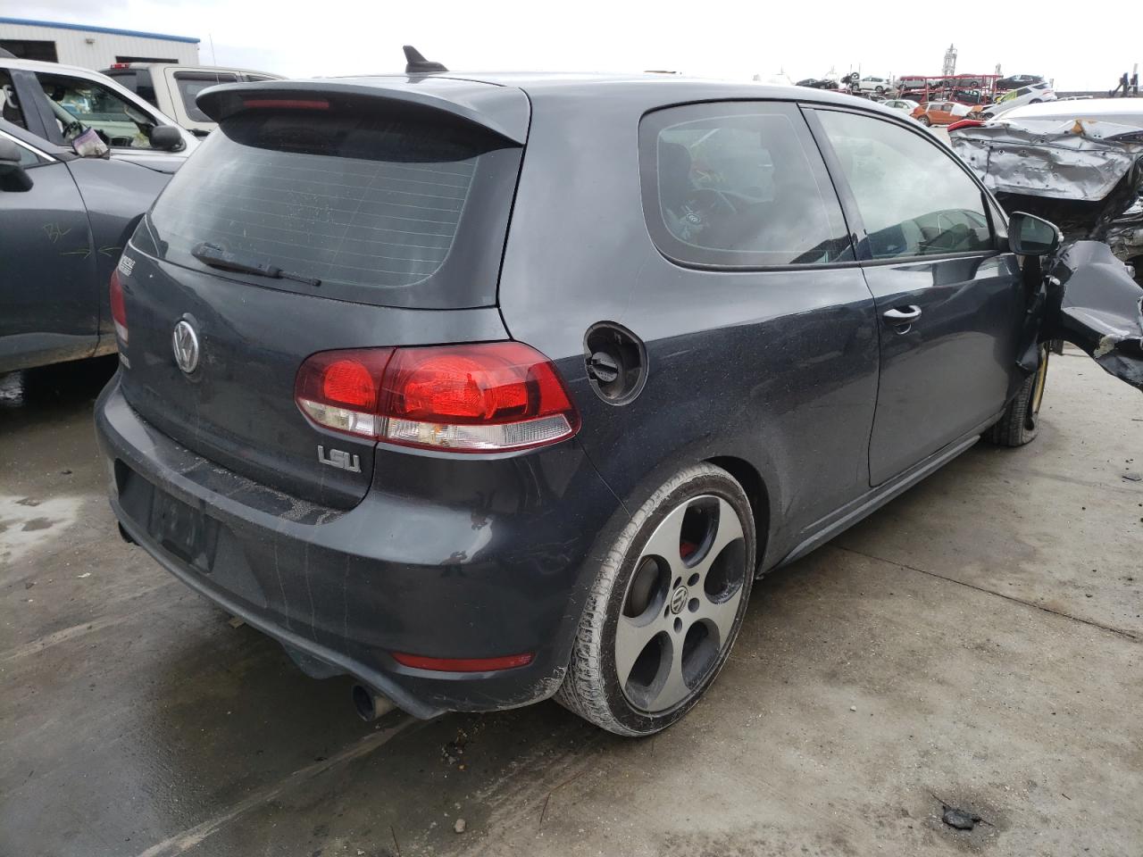 Photo 4 from auction – 2013 VOLKSWAGEN GTI with VIN WVWFV7AJ4DW044503