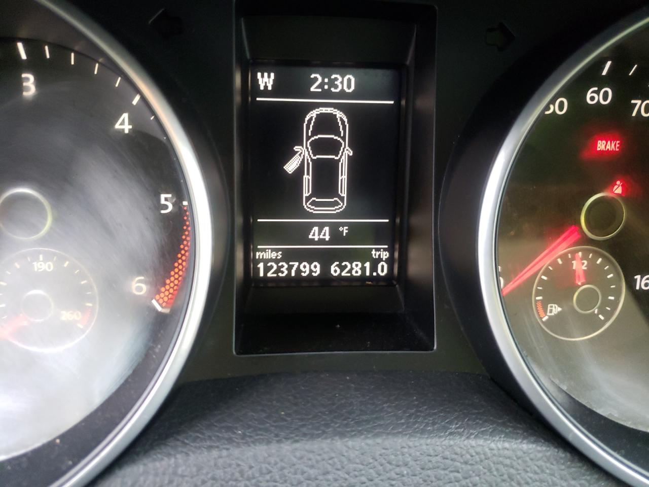 Photo 8 from auction – 2011 VOLKSWAGEN JETTA TDI with VIN 3VWML7AJ4BM623076