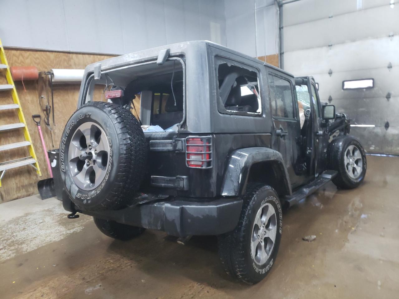 Photo 4 from auction – 2018 JEEP WRANGLER U with VIN 1C4BJWEG9JL831771