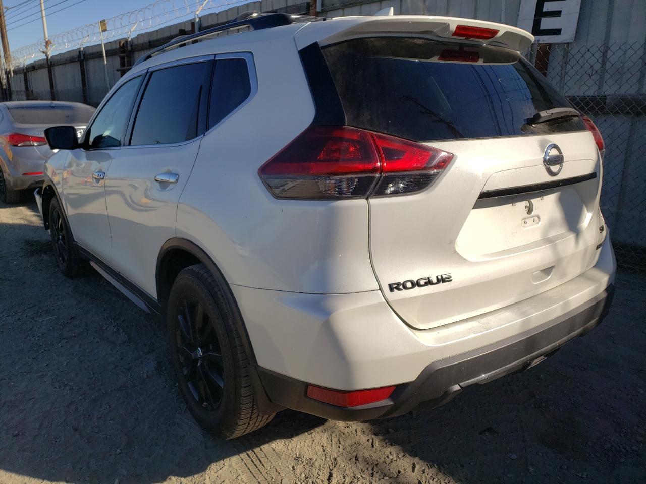 Photo 3 from auction – 2018 NISSAN ROGUE S with VIN 5N1AT2MT2JC748997
