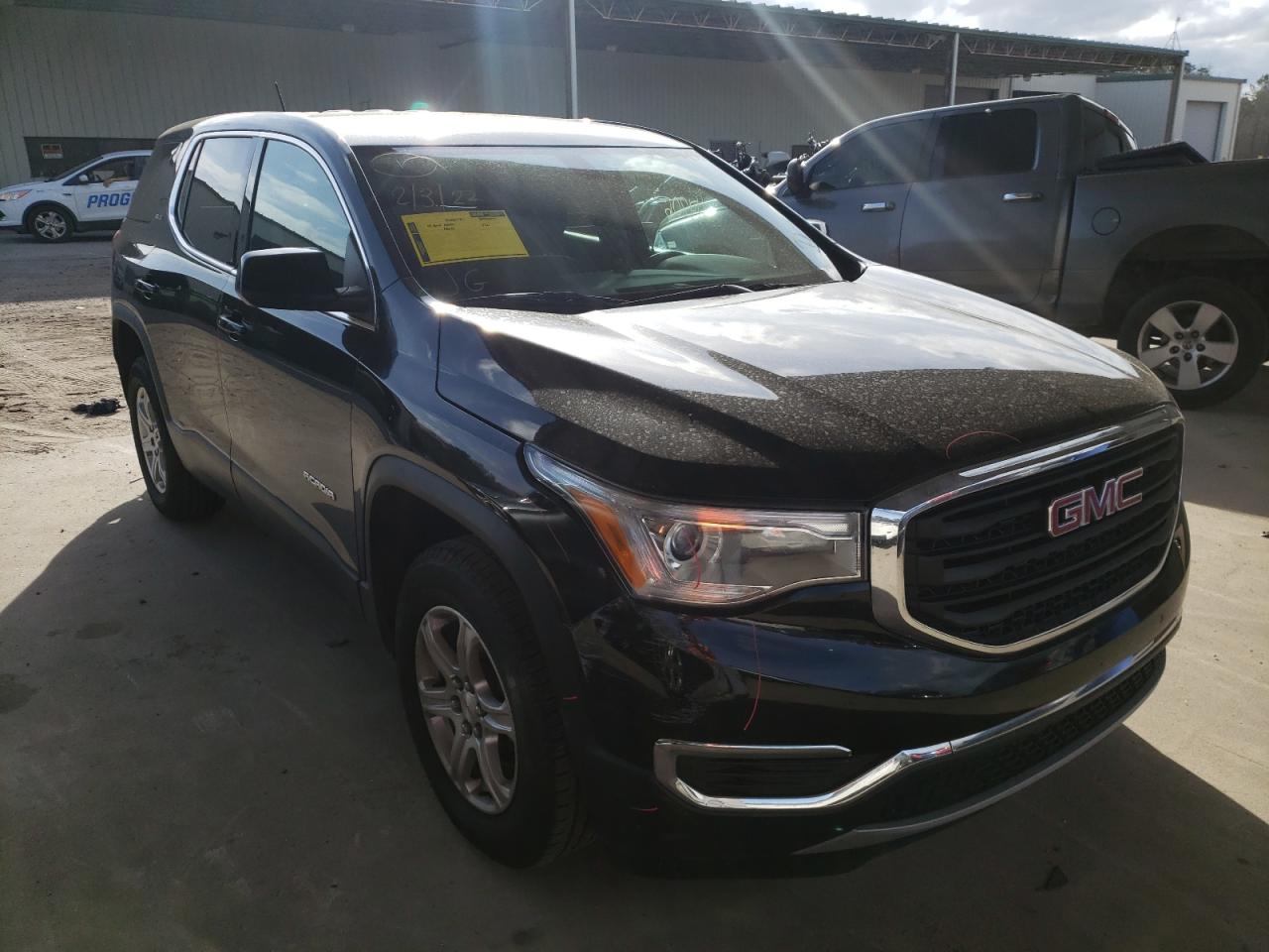 GMC ACADIA SLE 2018 with VIN 1GKKNKLAXJZ227806 - Photo from auction
