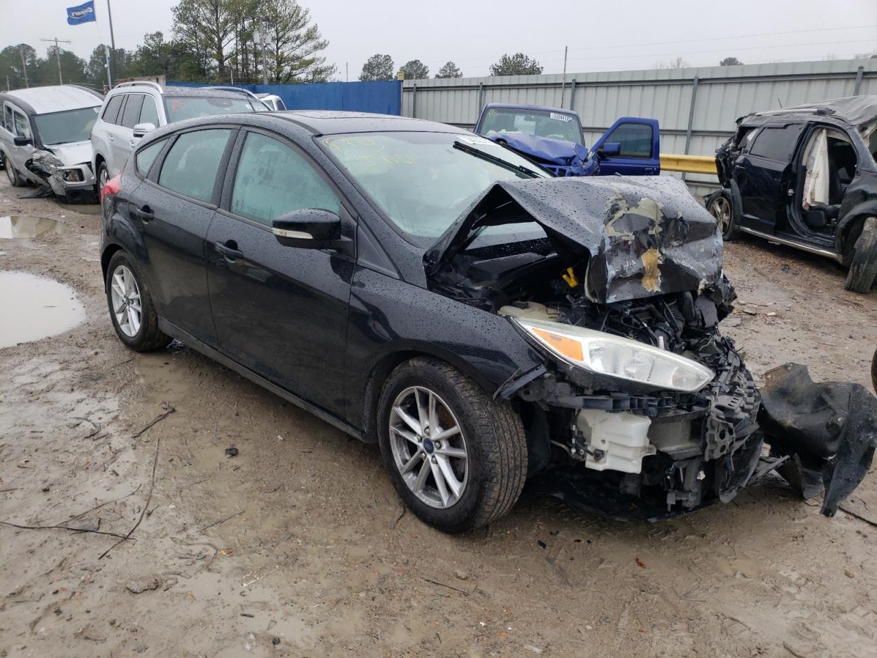 FORD FOCUS SE 2015 with VIN 1FADP3K26FL204649 - Photo from auction