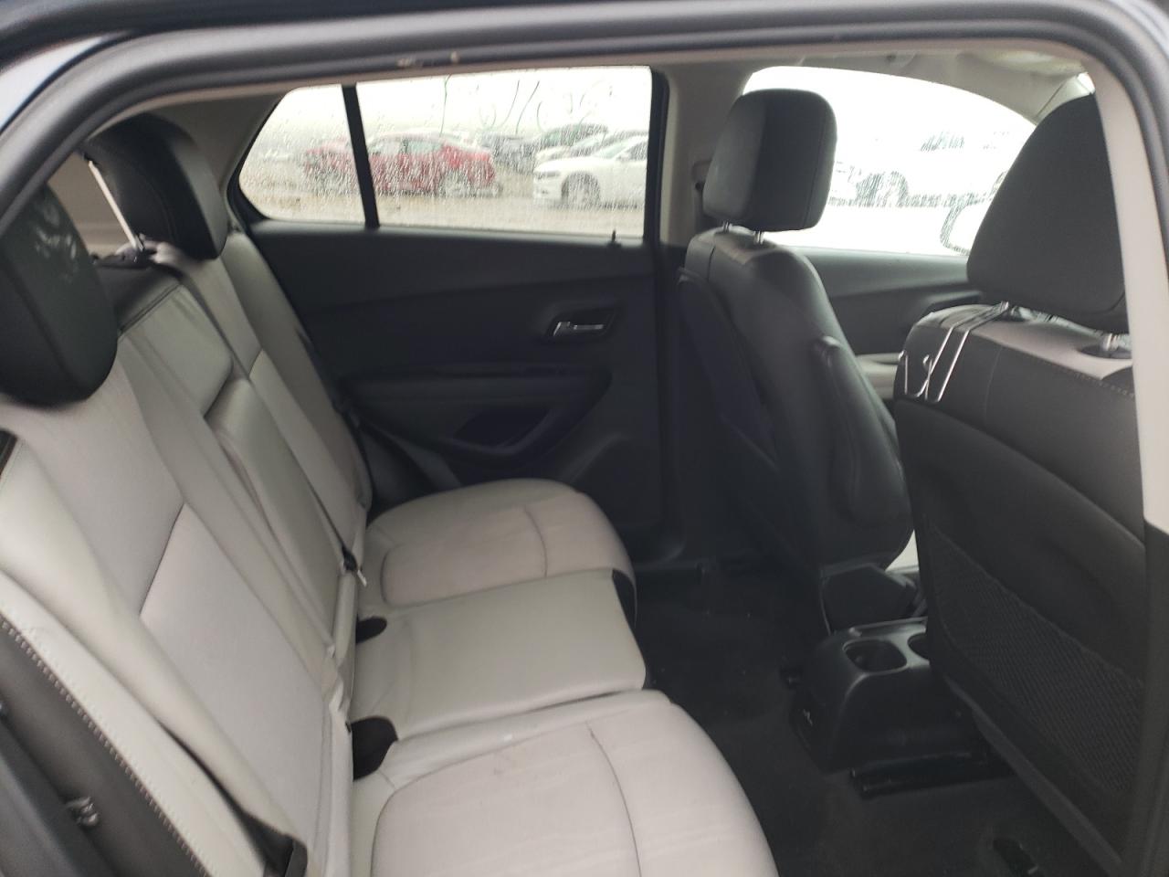 Photo 6 from auction – 2016 CHEVROLET TRAX 1LT with VIN 3GNCJLSB0GL141942