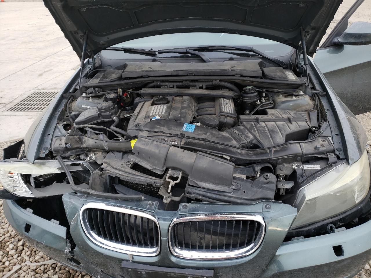 Photo 7 from auction – 2010 BMW 328 XI with VIN WBAPK7C58AA771209