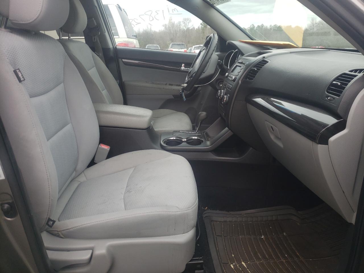 Photo 5 from auction – 2012 KIA SORENTO BA with VIN 5XYKT3A63CG231543