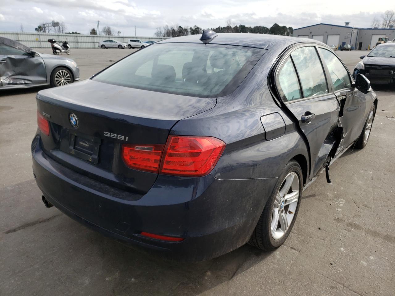 Photo 4 from auction – 2015 BMW 328 XI with VIN WBA3B3G54FNR88175