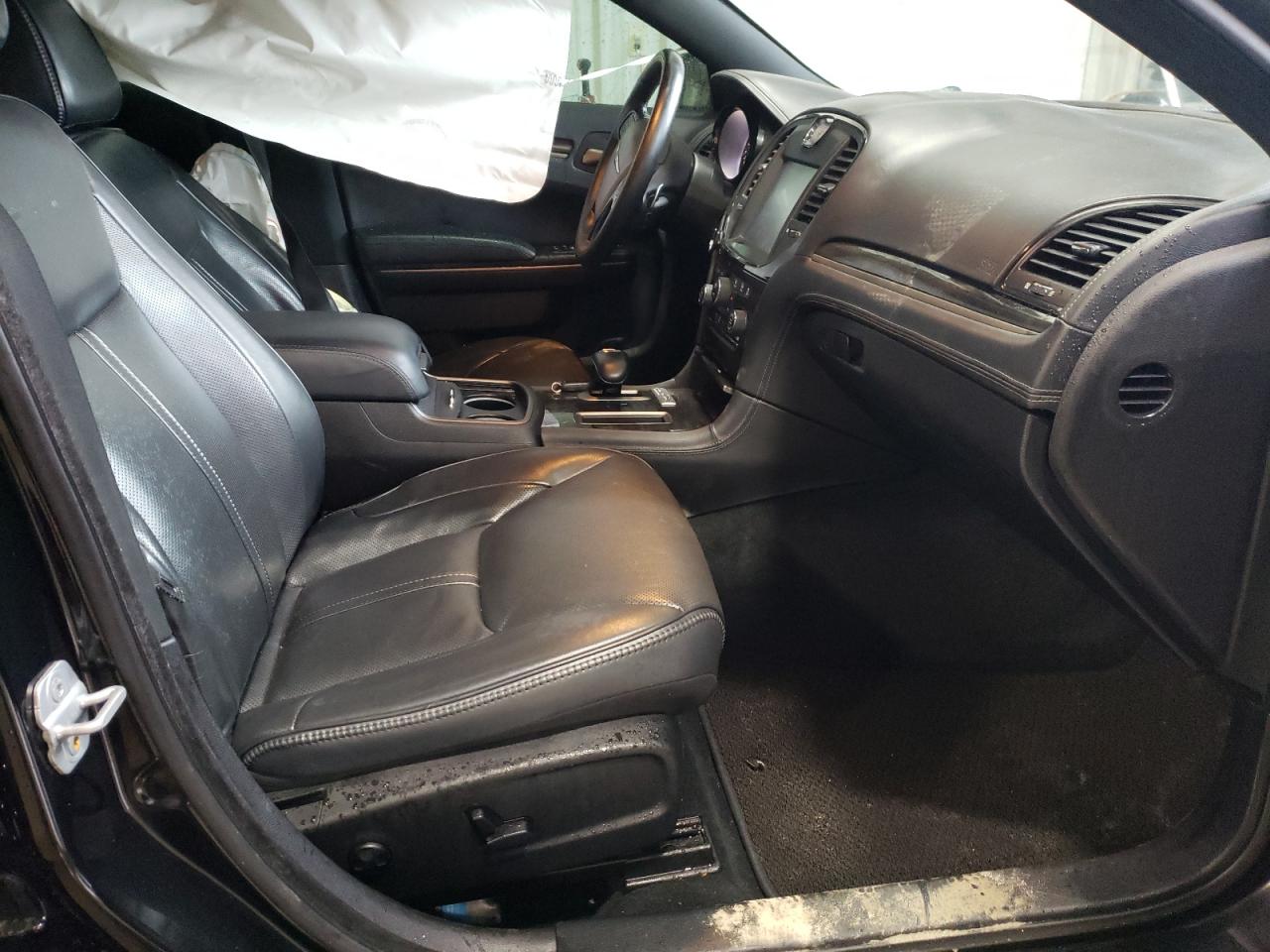 Photo 5 from auction – 2013 CHRYSLER 300C VARVA with VIN 2C3CCADG9DH741450