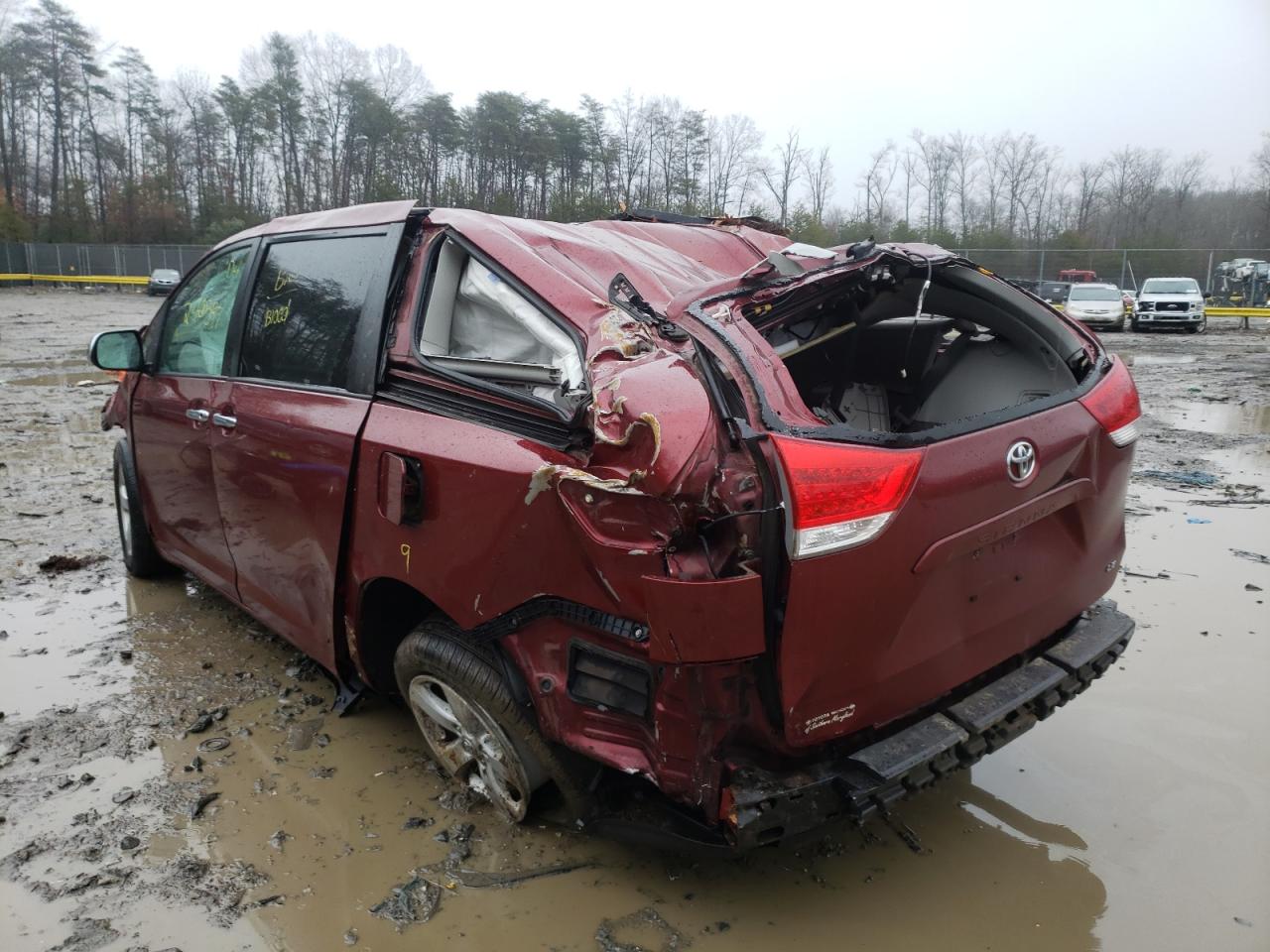Photo 3 from auction – 2011 TOYOTA SIENNA LE with VIN 5TDKK3DC8BS142430