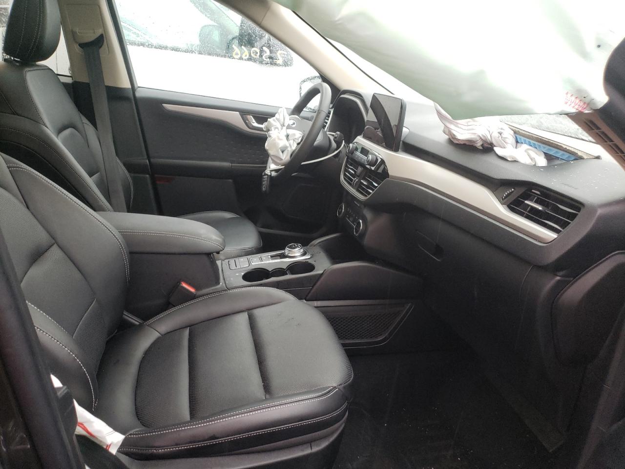 Photo 5 from auction – 2020 FORD ESCAPE SE with VIN 1FMCU0BZ4LUC27181