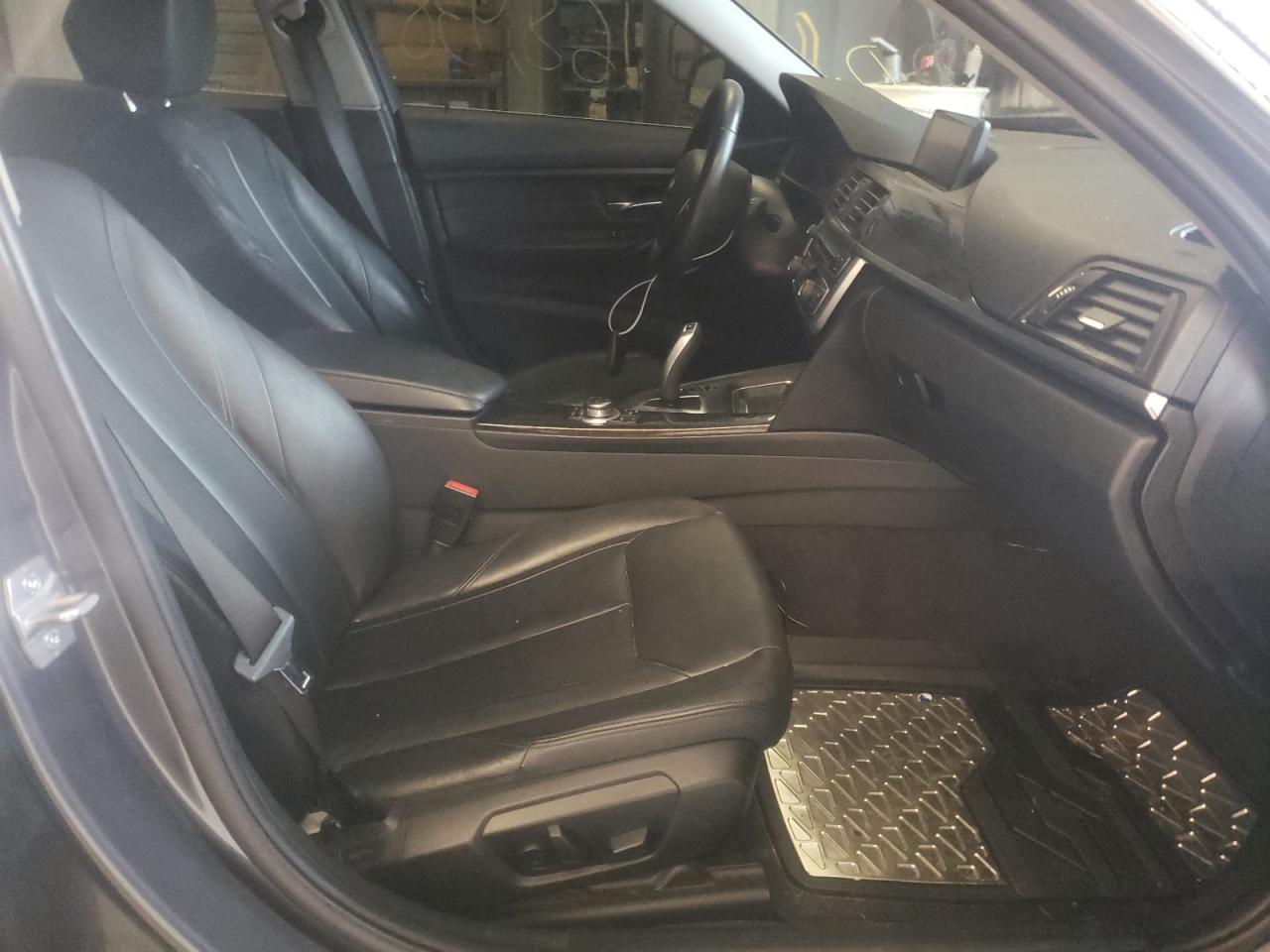 Photo 5 from auction – 2013 BMW 328 I SULE with VIN WBA3C1C58DF437200