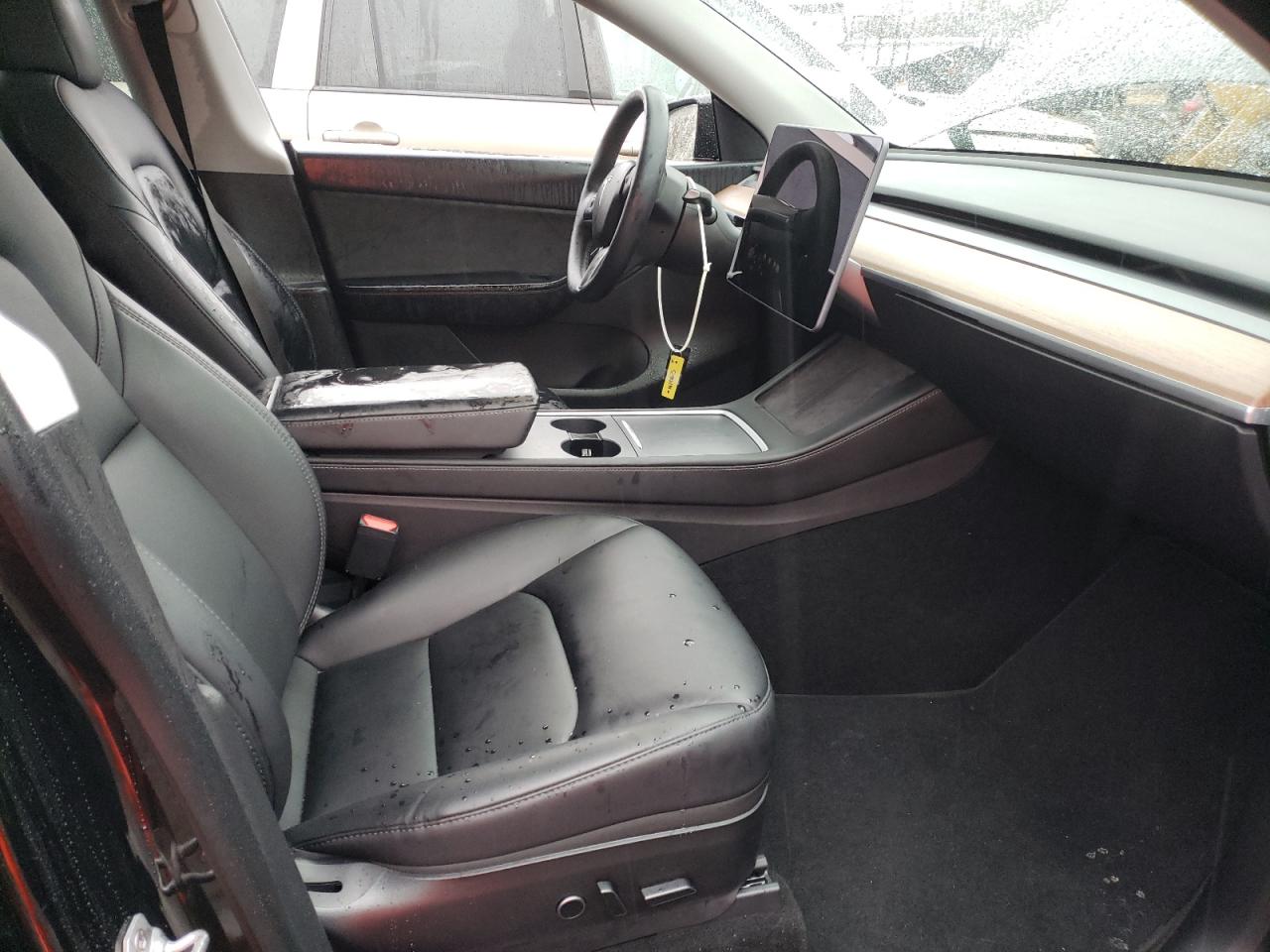 Photo 5 from auction – 2021 TESLA MODEL Y with VIN 5YJYGDEE4MF123995