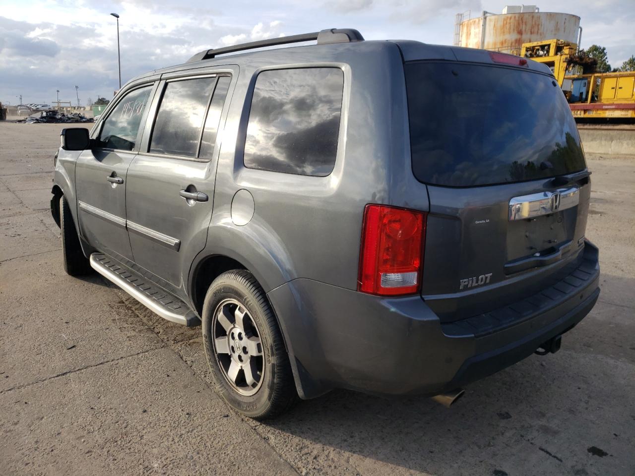 Photo 3 from auction – 2011 HONDA PILOT TOUR with VIN 5FNYF3H93BB005381