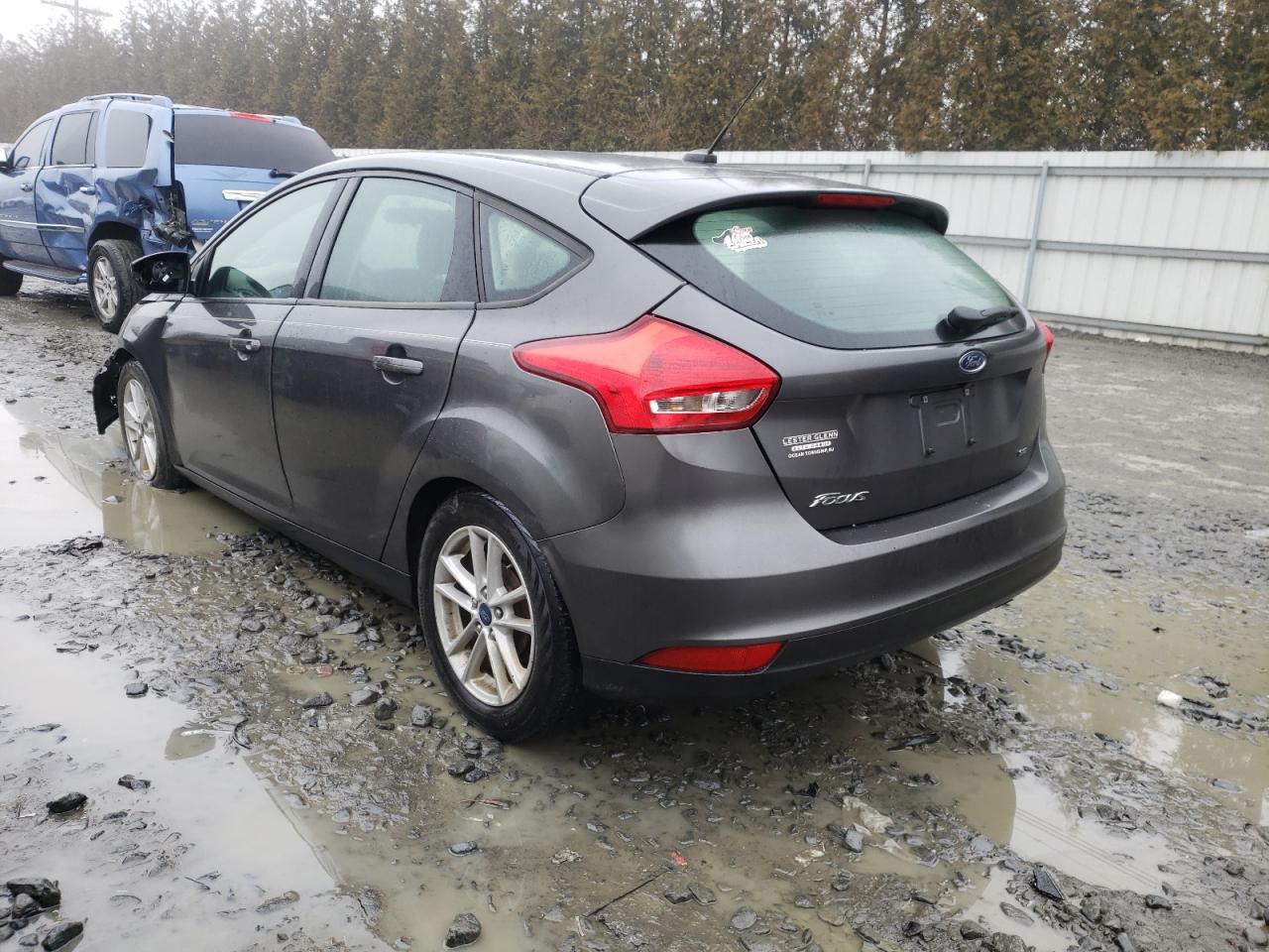 Photo 3 from auction – 2017 FORD FOCUS SE with VIN 1FADP3K28HL335729