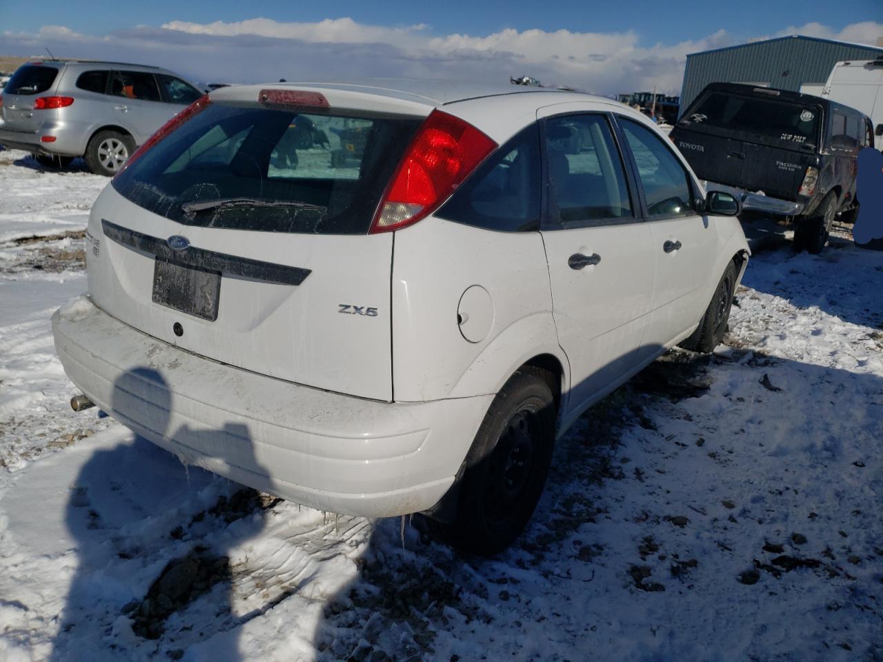 Photo 4 from auction – 2005 FORD FOCUS ZX5 with VIN 3FAFP37N45R117389