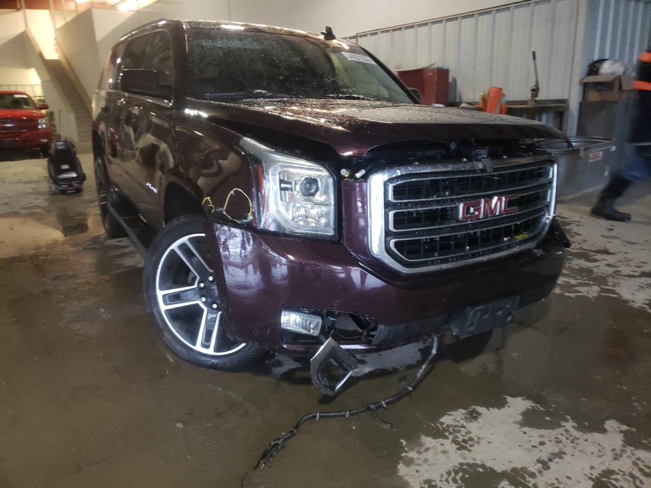 GMC YUKON SLT 2017 with VIN 1GKS2BKC6HR309943 - Photo from auction