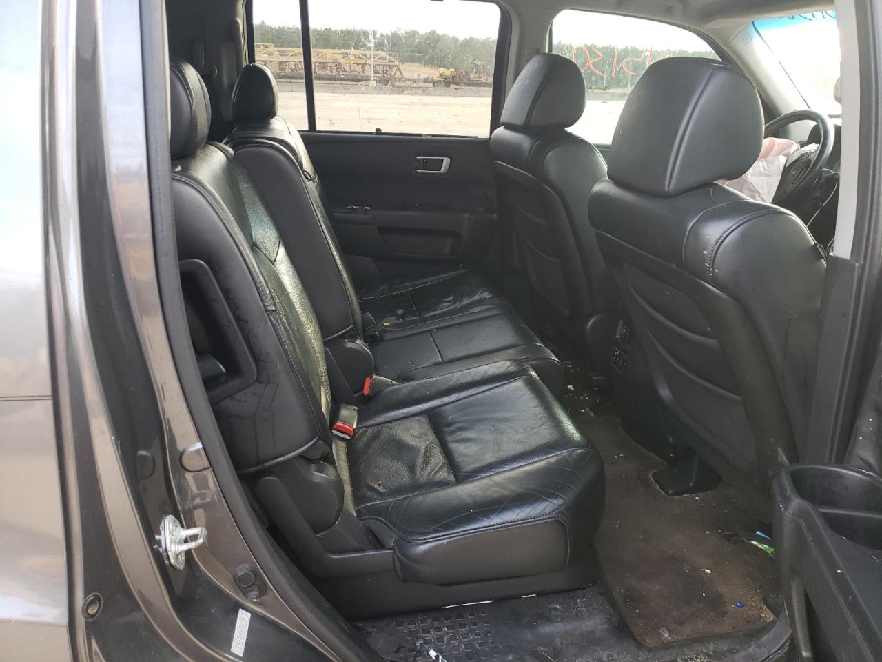 Photo 6 from auction – 2011 HONDA PILOT TOUR with VIN 5FNYF3H93BB005381