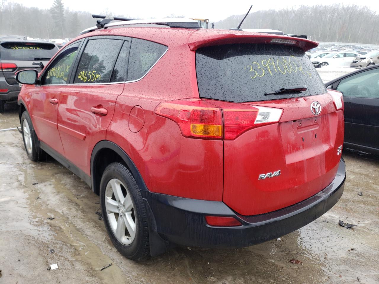 Photo 3 from auction – 2014 TOYOTA RAV4 XLE with VIN JTMRFREV7ED095557